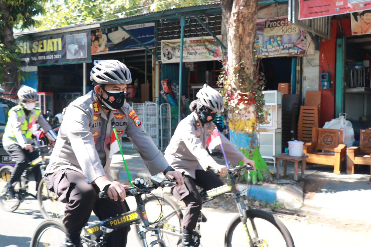 Patroli Simpatik Polres Ponorogo Bantu dan Edukasi Warga
