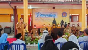 Kang Giri Launcing Parenting SMPN 1 Mlarak Ponorogo