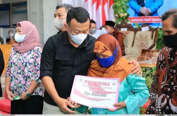 Kang Giri Bupati Ponorogo PKK Peduli