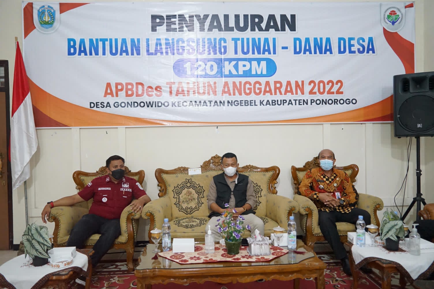 Bansos Kang Giri Bupati Ponorogo di Gondowido Ngebel