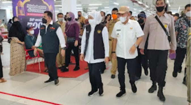 Kang Giri Bupati Ponorogo Khofifah Gubernur Jatim Pasar Legi Ponorogo