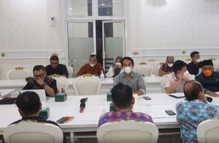 Kang Giri Bupati Ponorogo Dana RT