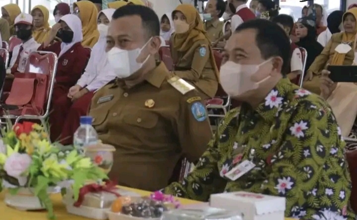 Kang Giri Bupati Ponorogo Pendidikan
