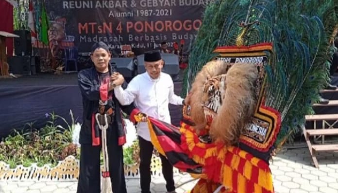 Kang Giri Bupati Ponorogo Kukuhkan MTsN 4 Ponorogo Madrasah Berbasis Budaya