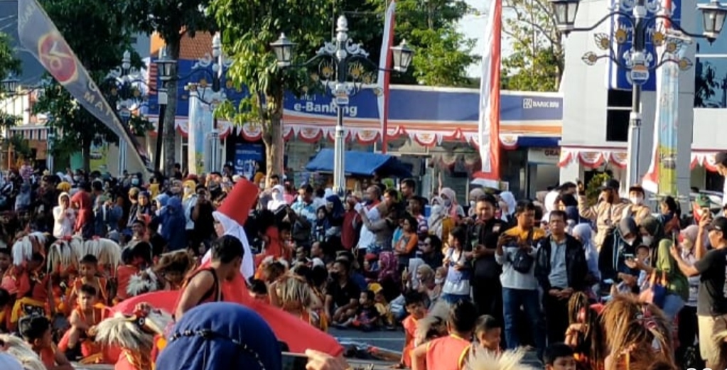 Rekor MURI Penari Bujangganong dan Sufi Ponorogo