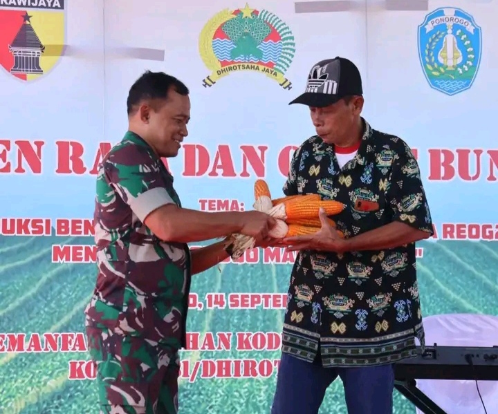 Bupati Kang Giri Kodim 0802 Ponorogo Panen Raya