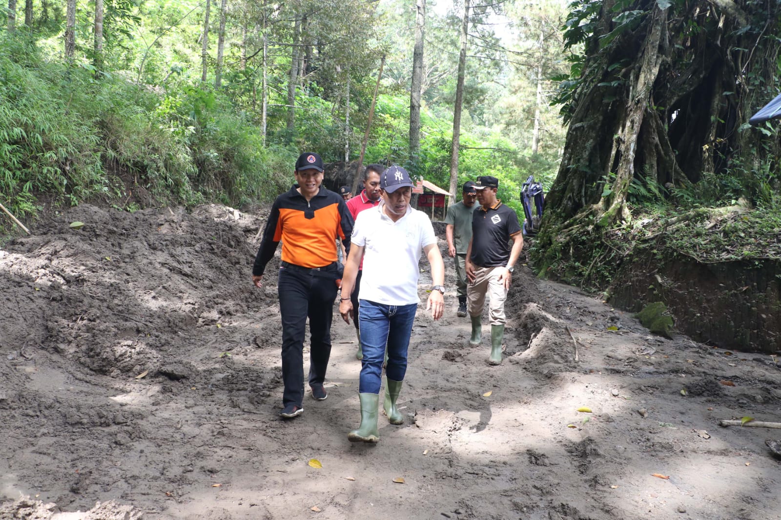 Kang Giri Bupati Ponorogo Longsor Ngebel