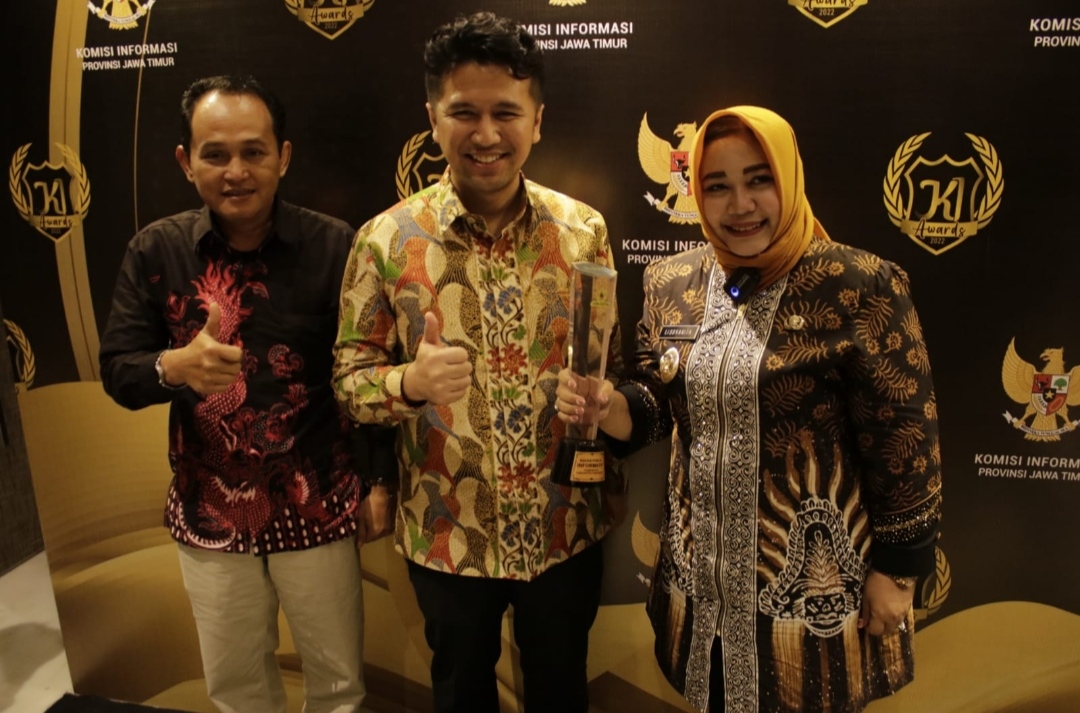 Lisdyarita Ponorogo Penghargaan Keterbukaan Informasi Publik