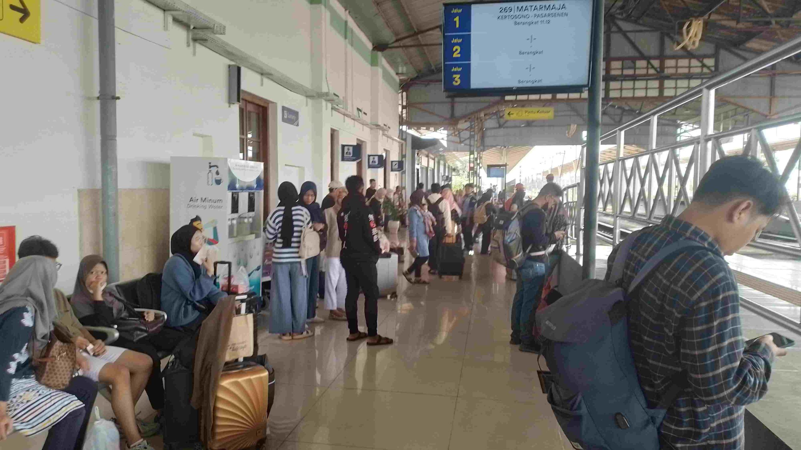 PT KAI Daop 7 Madiun, Capai 157 ribu Penumpang Masa Arus Mudik Balik Lebaran 2025