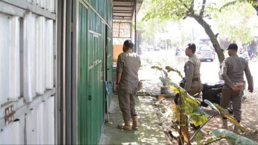 Warkop Plus Plus di Ponorogo Ditutup Satpol PP