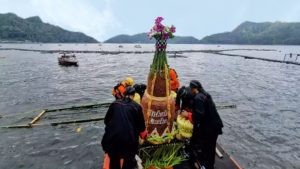 Larung Sesaji Ngebel Ponorogo, Tradisi Edukasi