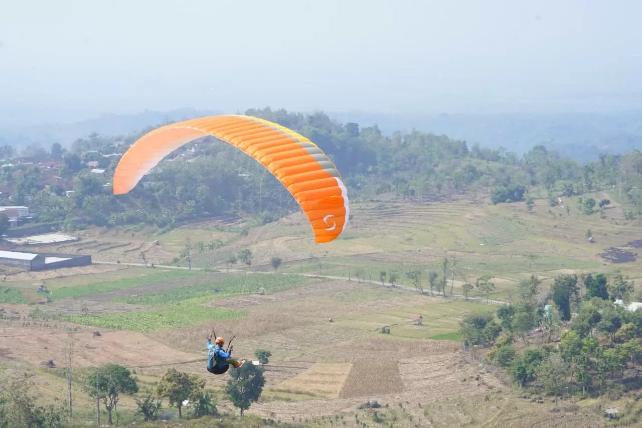 Jadi Ajang Lomba Paralayang, Bupati Madiun Harapkan Bukit Watu Bayang Jadi Destinasi Wisata