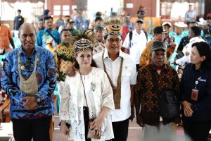 Kementrans akan Renovasi Rumah Kepala Suku Hatam, Penghibah Tanah Transmigrasi di Manokwari
