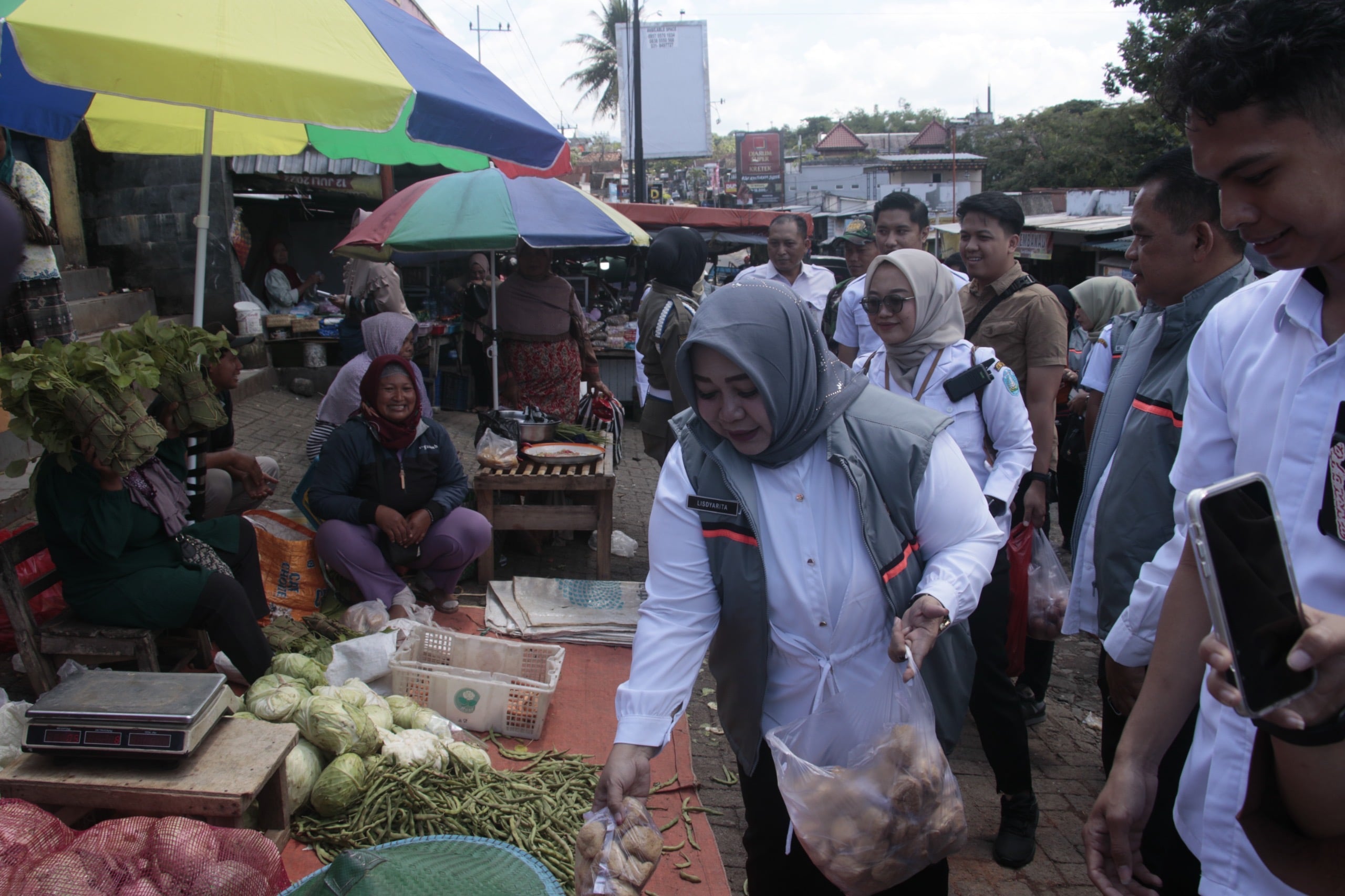 Jelang Nataru Plt Bupati Ponorogo dan TPID Pantau Harga Hingga Stok Bulog