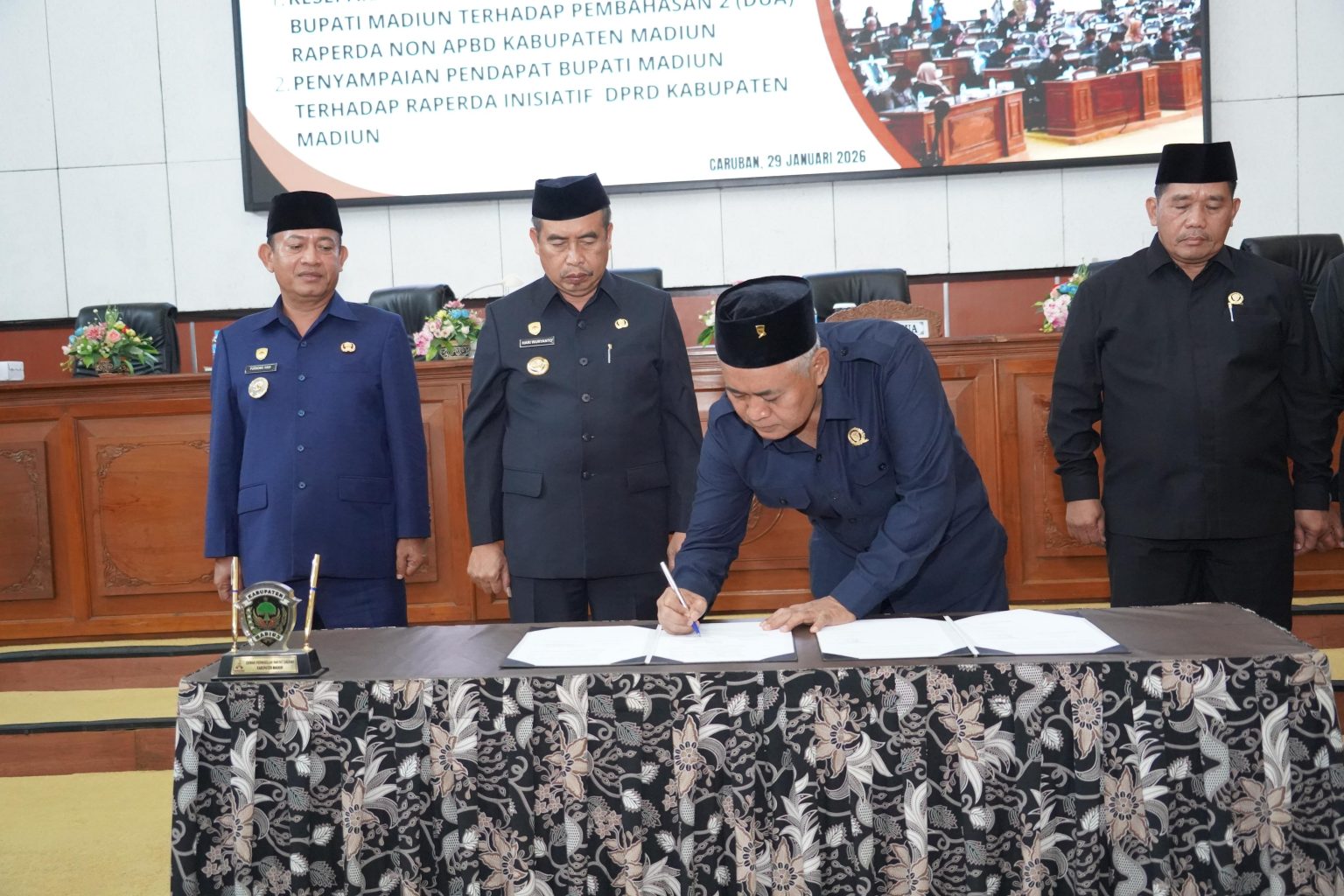 Paripurna DPRD Kabupaten Madiun Sahkan Transformasi Bank Daerah Menjadi Perseroda