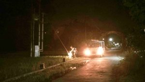 Setelah 1 Jam, Tim PLN Balong Ponorogo Baru Tangani Gangguan