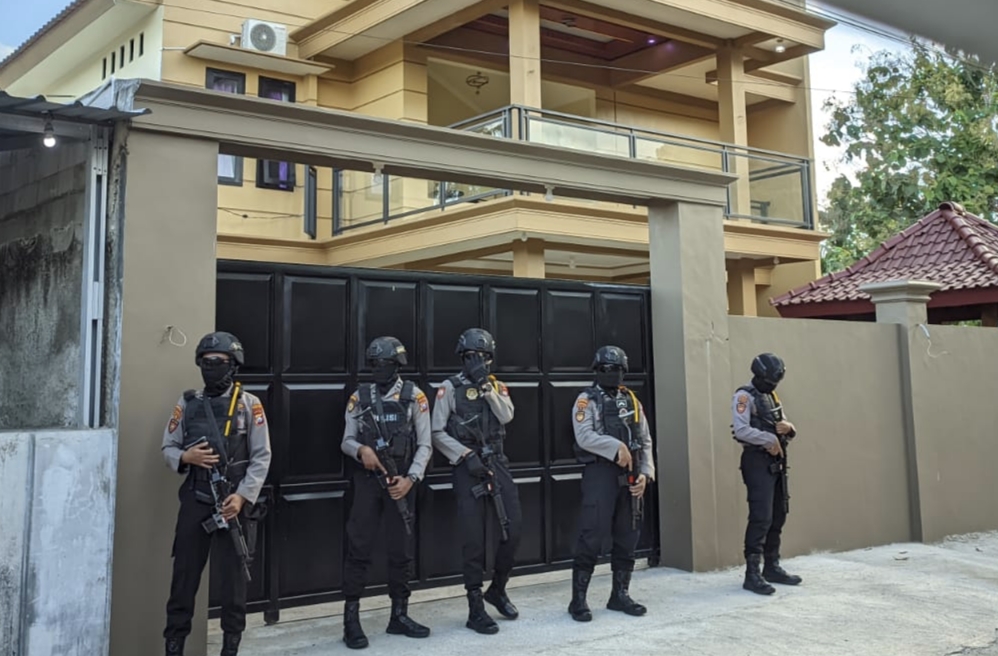 KPK Geledah Rumah Kreditur Bupati Ponorogo Non Aktif Sugiri Sancoko