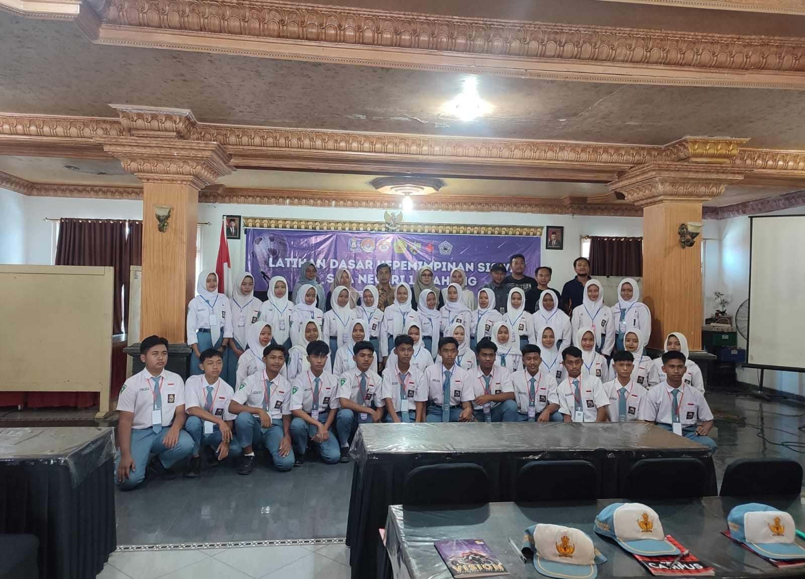 Cetak Leadership Handal, OSIS SMAN 1 Slahung Ponorogo ikuti LDKS di Sarangan